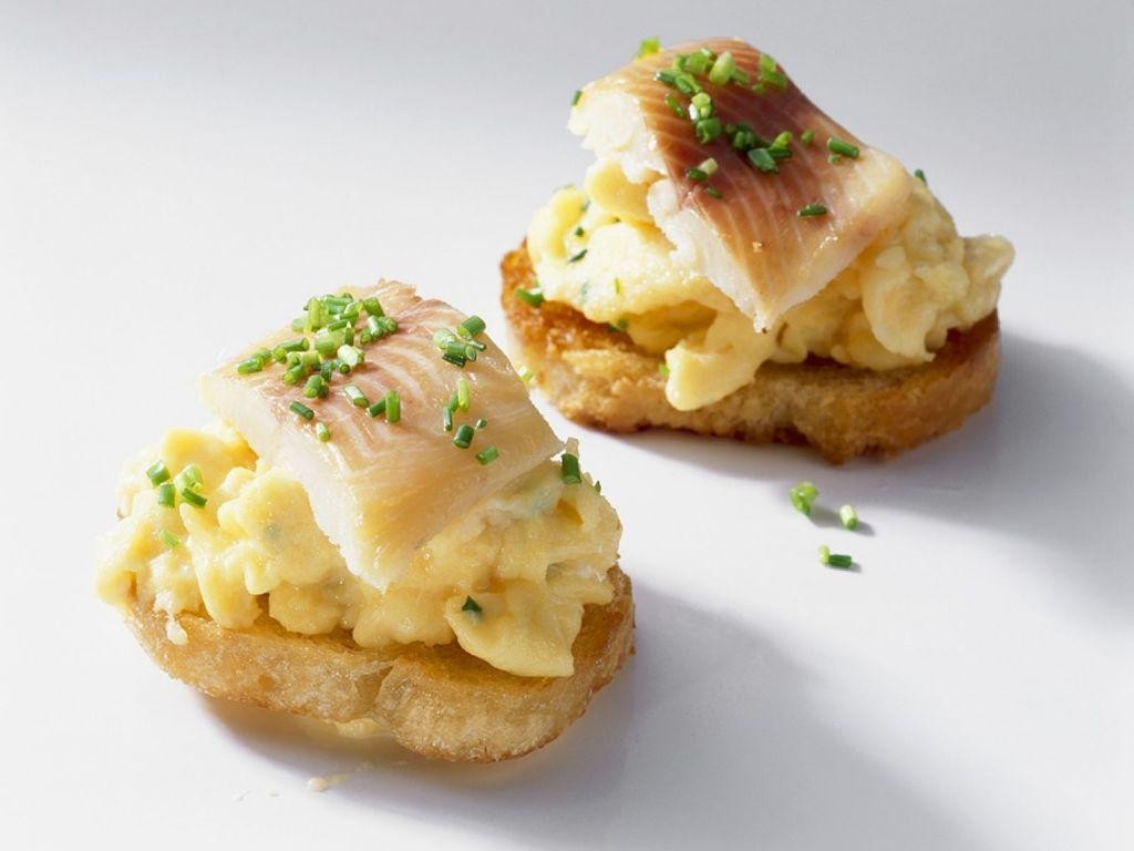 Smoked Herring and Egg Scramble