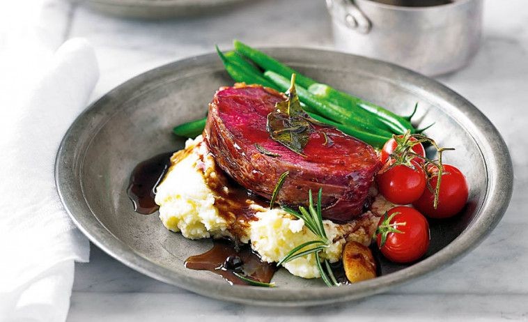 Smoked Venison Roast with Juniper Berries