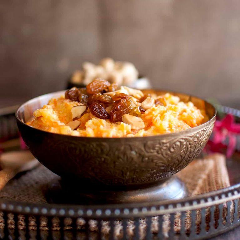 Sooji Ka Halwa with Carrots and Cinnamon