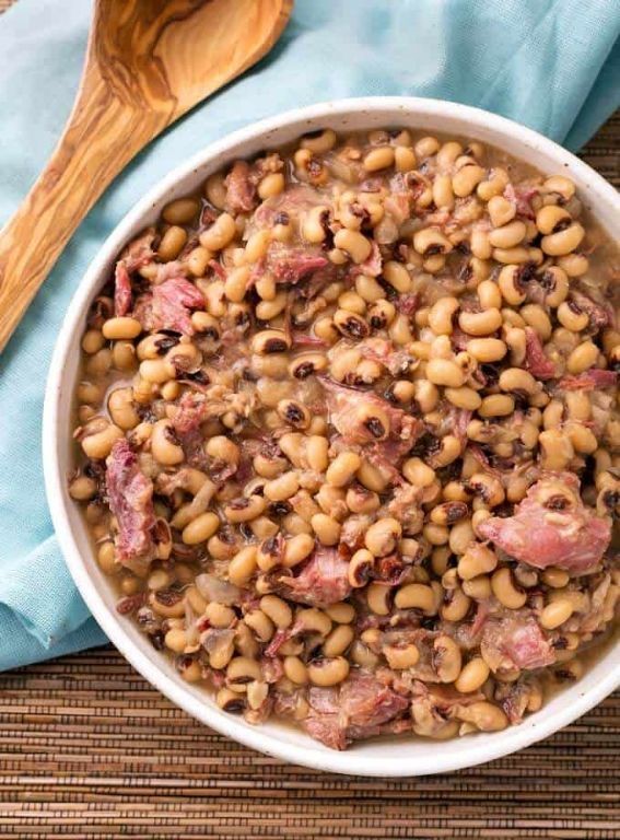 Southern Style Black Eyed Peas with Ham Hocks