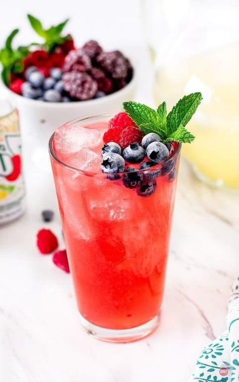 Sparkling Berry Lemonade Mocktail
