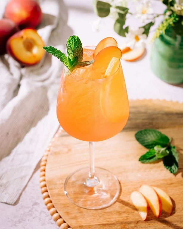 Sparkling Peach Spritz
