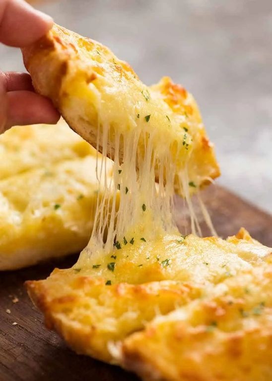 Speedy Cheesy Garlic Bread