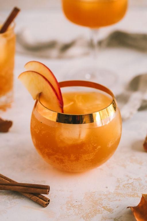 Spiced Apple Cider Bourbon Cocktail