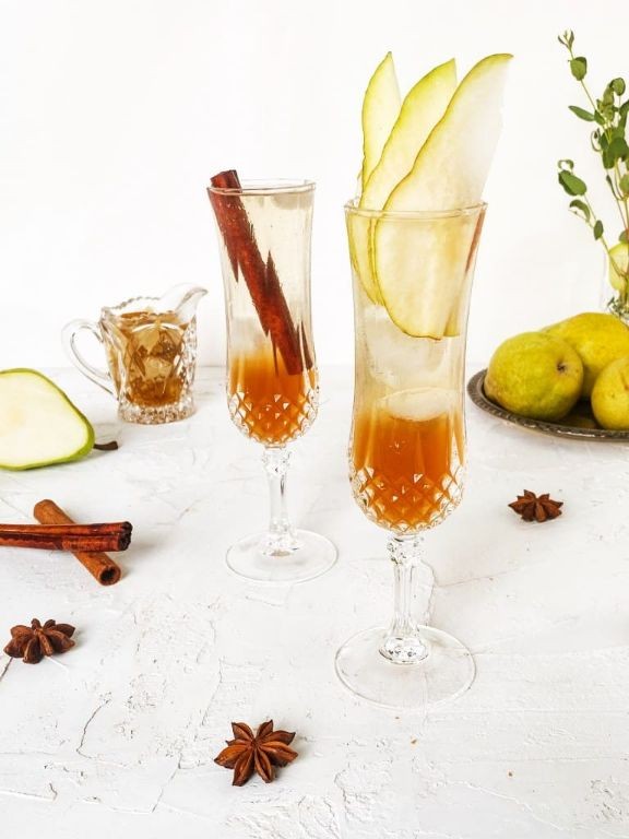 Spiced Pear Prosecco Punch