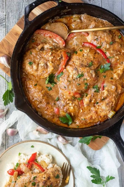 Spicy Cajun Gravy with Bell Peppers