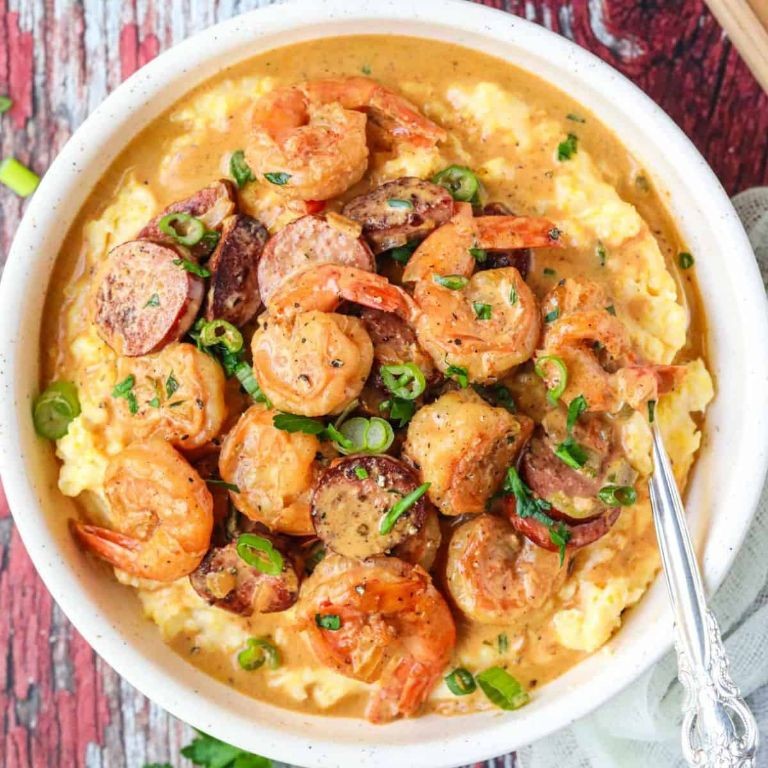 Spicy Cajun Shrimp and Grits Casserole