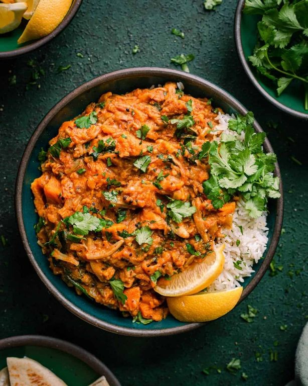 18 Creamy Curry Recipes with Coconut Milk Delights