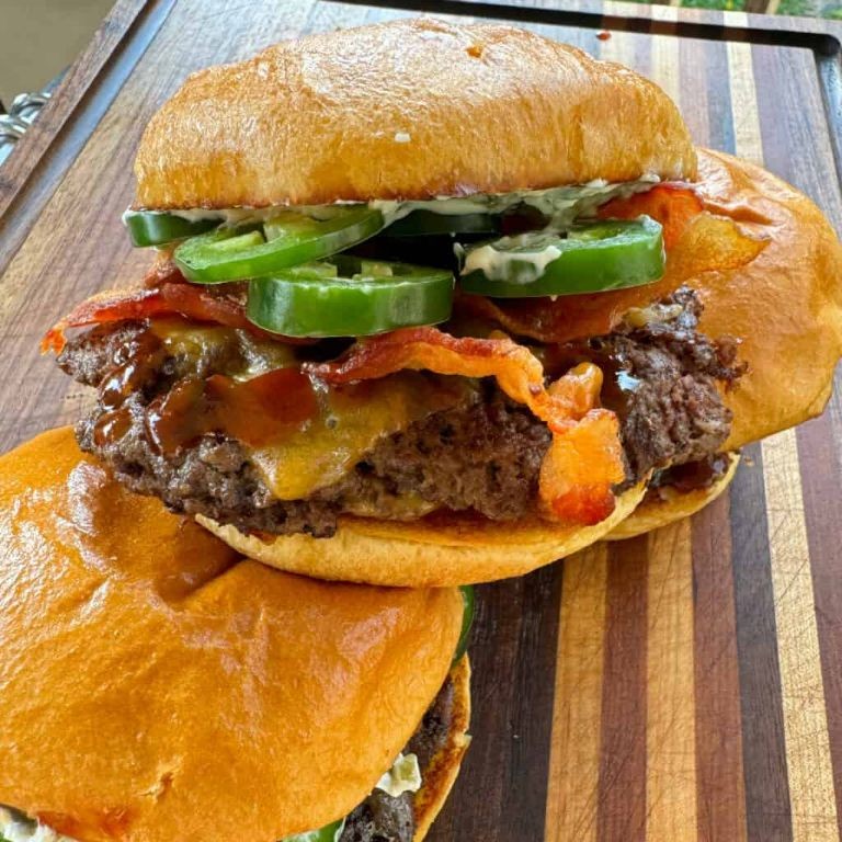 Spicy Jalapeño Smash Burger with Chipotle Mayo