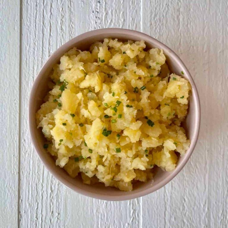 Spicy Mashed Rutabaga with Chili Flakes