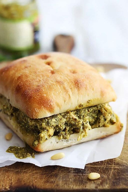 Spicy Pesto Shredded Chicken Sandwich