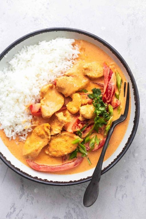 Spicy Red Curry Chicken with Coconut Milk