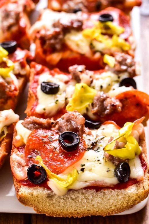 Spicy Sausage and Jalapeño French Bread Pizza
