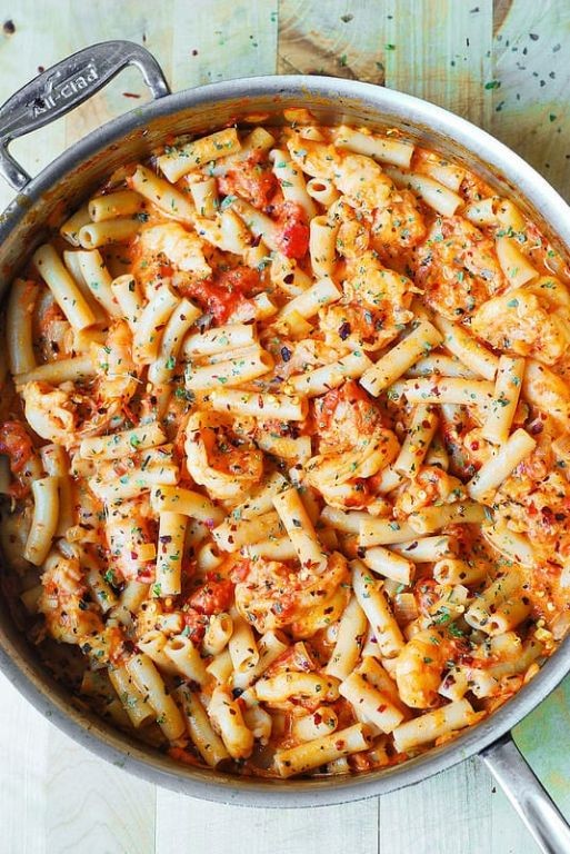 Spicy Shrimp Pasta in Creamy Tomato Sauce