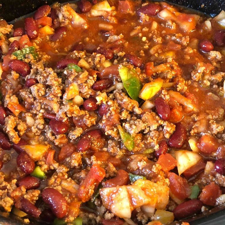 Spicy Slow Cooker Chili with Ground Beef