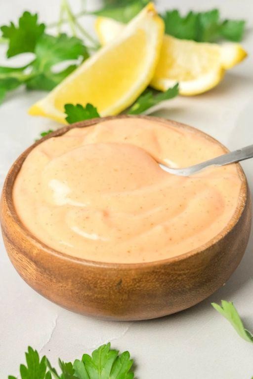 Spicy Sriracha Mayo Dipping Sauce