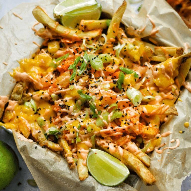 Spicy Sriracha Mayo Loaded Fries