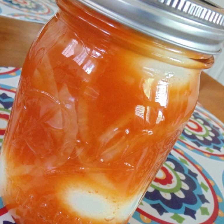 Spicy Sriracha Pickled Quail Eggs