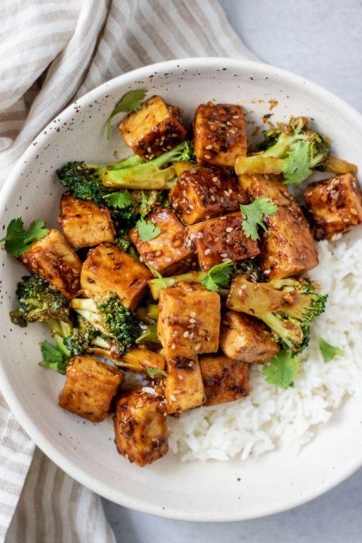 Spicy Tofu and Broccoli Stir-Fry