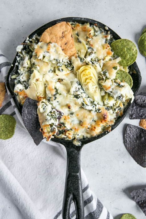 Spinach and Artichoke Dip with Greek Yogurt