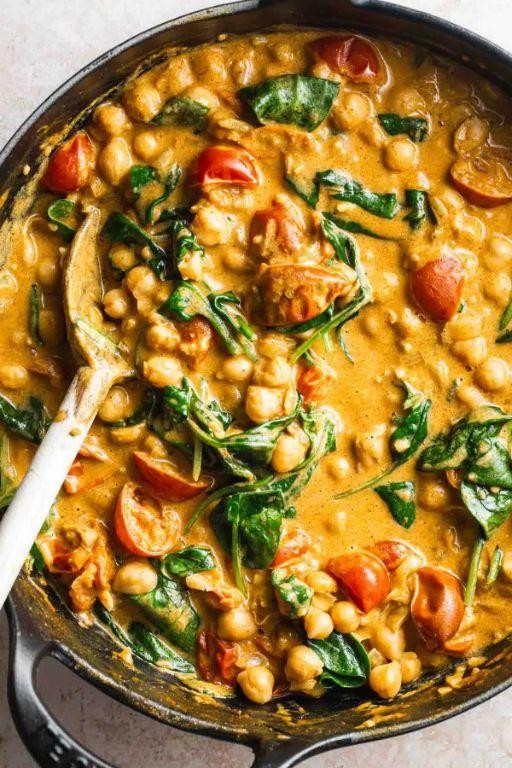 Spinach and Chickpea Coconut Curry