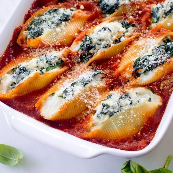 Spinach and Ricotta Stuffed Shells in Light Tomato Sauce