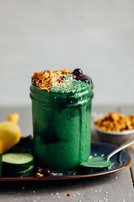Spirulina Banana Chia Superfood Detox Smoothie