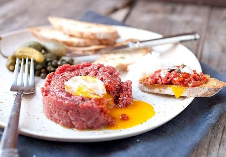 Steak Tartare with Smoked Paprika and Garlic