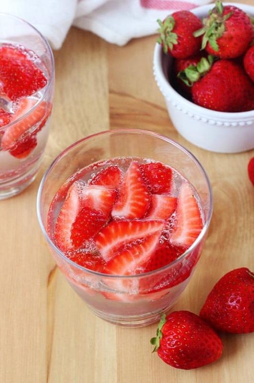 Strawberry Balsamic Vodka Spritz