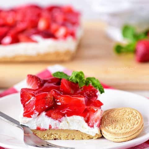 Strawberry Cheesecake Magic Bars