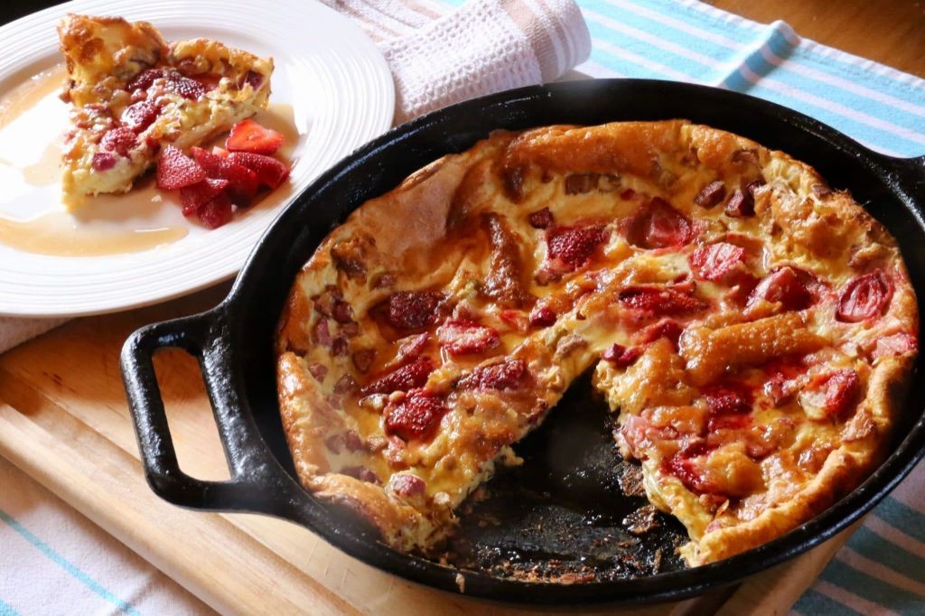 Strawberry Rhubarb German Pancake