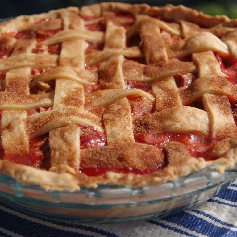 Strawberry Rhubarb Summer Pie