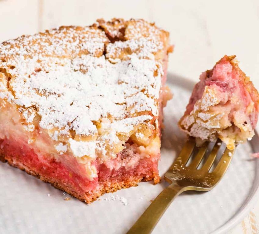 Strawberry Shortcake Gooey Butter Cake