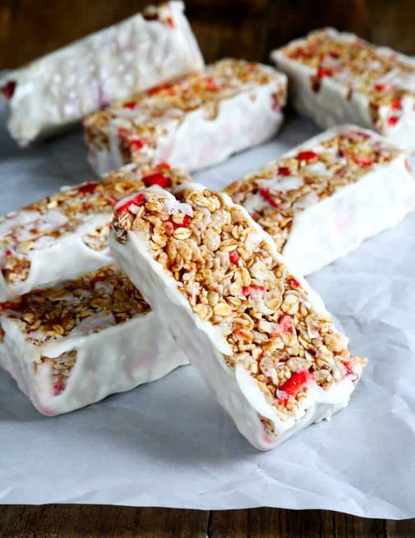 Strawberry Yogurt Granola Bars