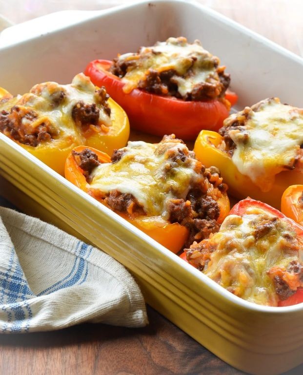 Stuffed Bell Peppers with Ground Beef and Cheese