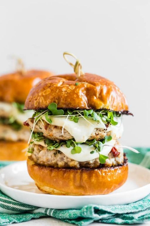 Sun-Dried Tomato Ground Chicken Burgers with Mozzarella