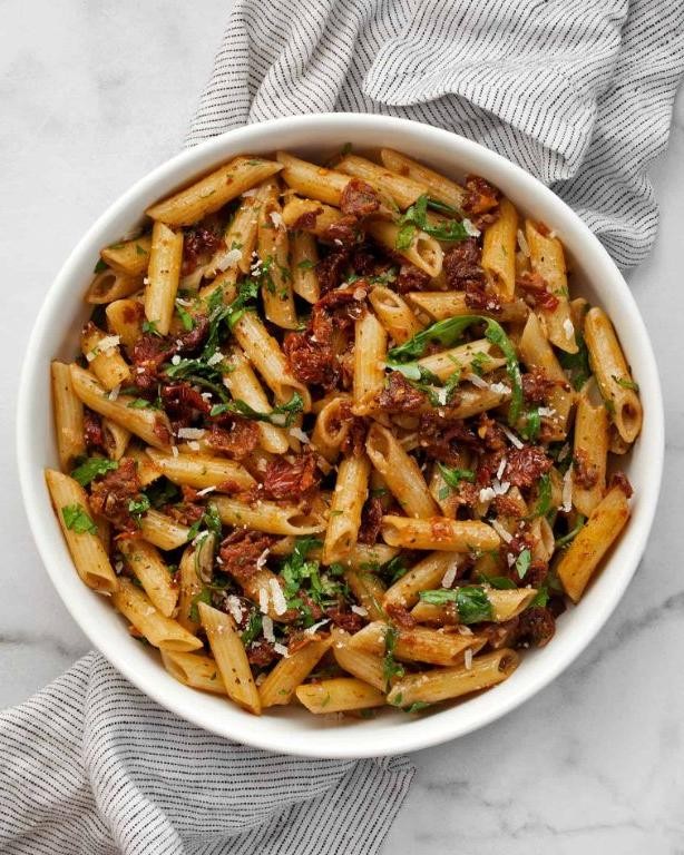 Sun-Dried Tomato and Arugula Penne