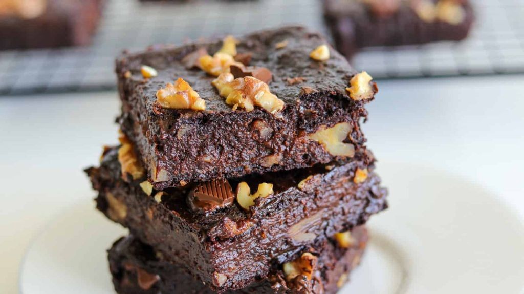 Sweet Plantain and Walnut Brownies