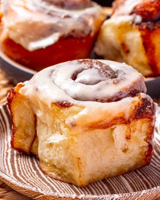 Sweet Vegan Cinnamon Rolls