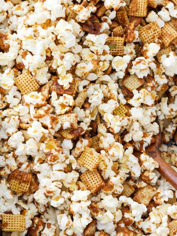 Sweet and Salty Popcorn Mix