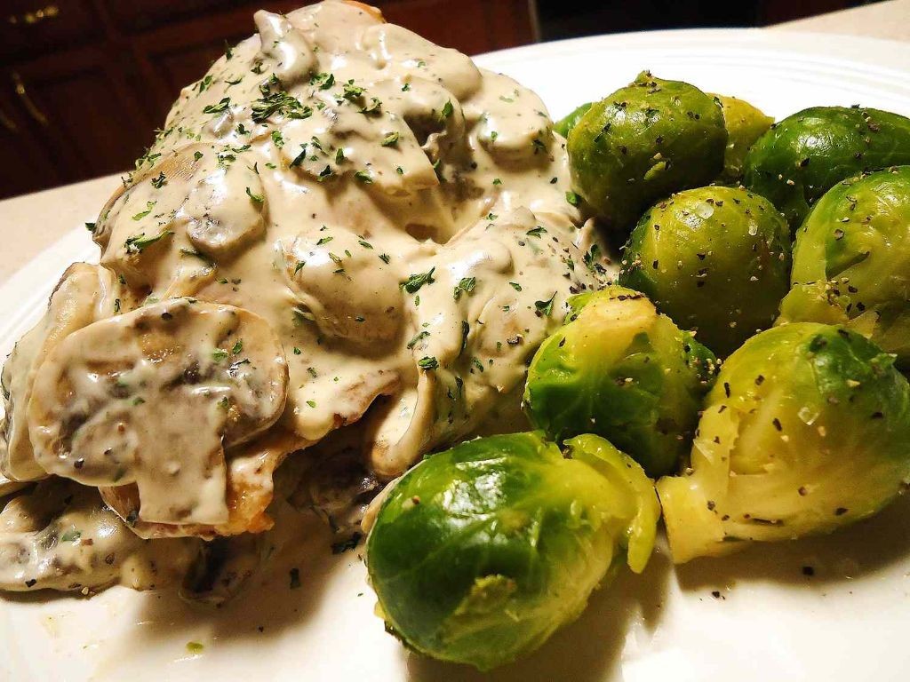 Swiss Chicken and Mushroom Bake