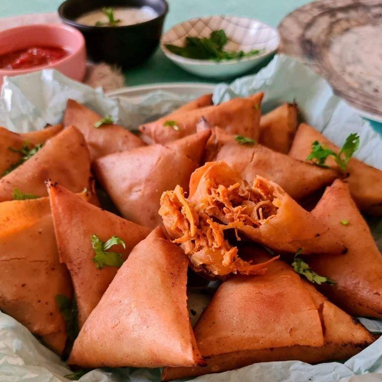 Tandoori Chicken Samosas