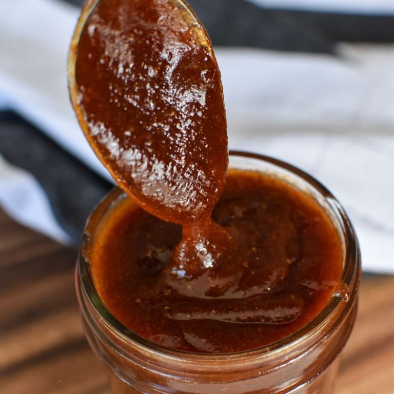 Tangy BBQ Gravy with Brown Sugar