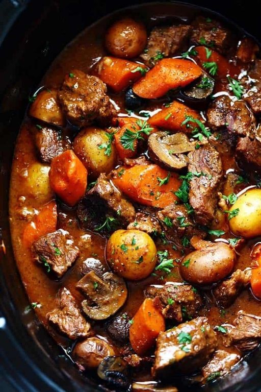 Tender Crock Pot Beef Bourguignon