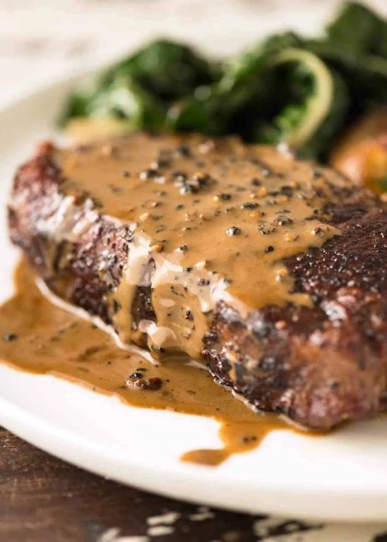Tenderized Round Steak with Creamy Peppercorn Sauce