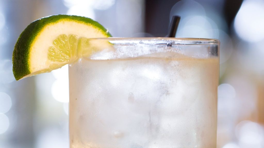 Tequila Highball with Lime