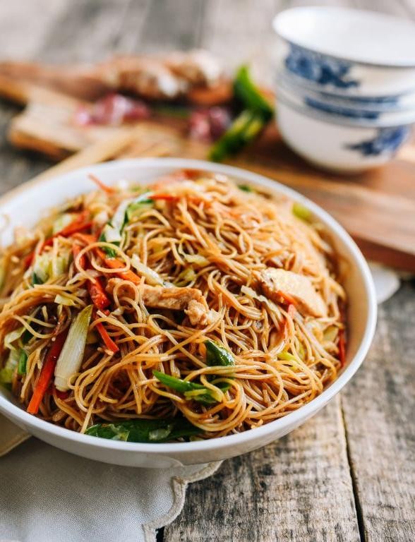 Teriyaki Chicken Mai Fun with Vegetables