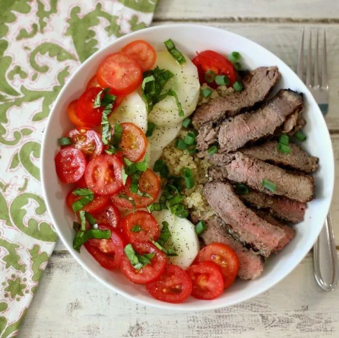Thin Sirloin Steak and Quinoa Bowl
