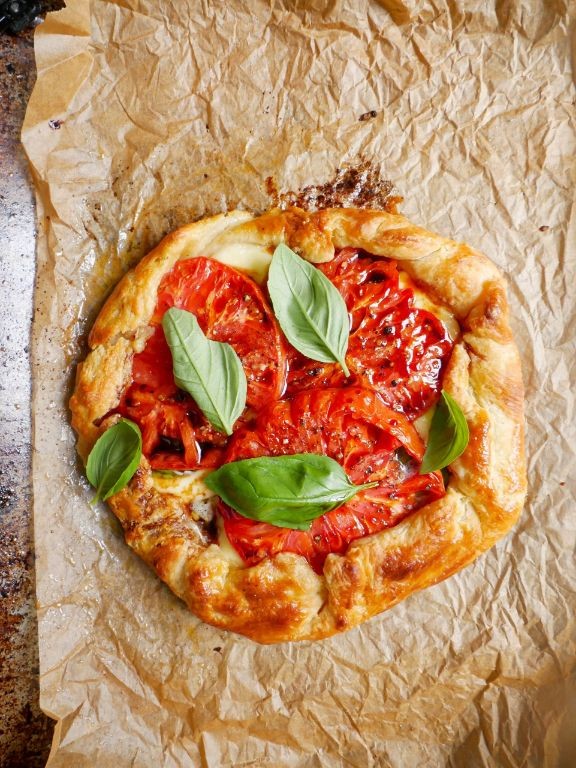Tomato and Mozzarella Puff Pastry Breakfast Galette
