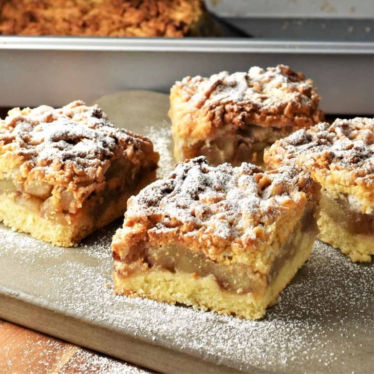 Traditional Polish Apple Pie